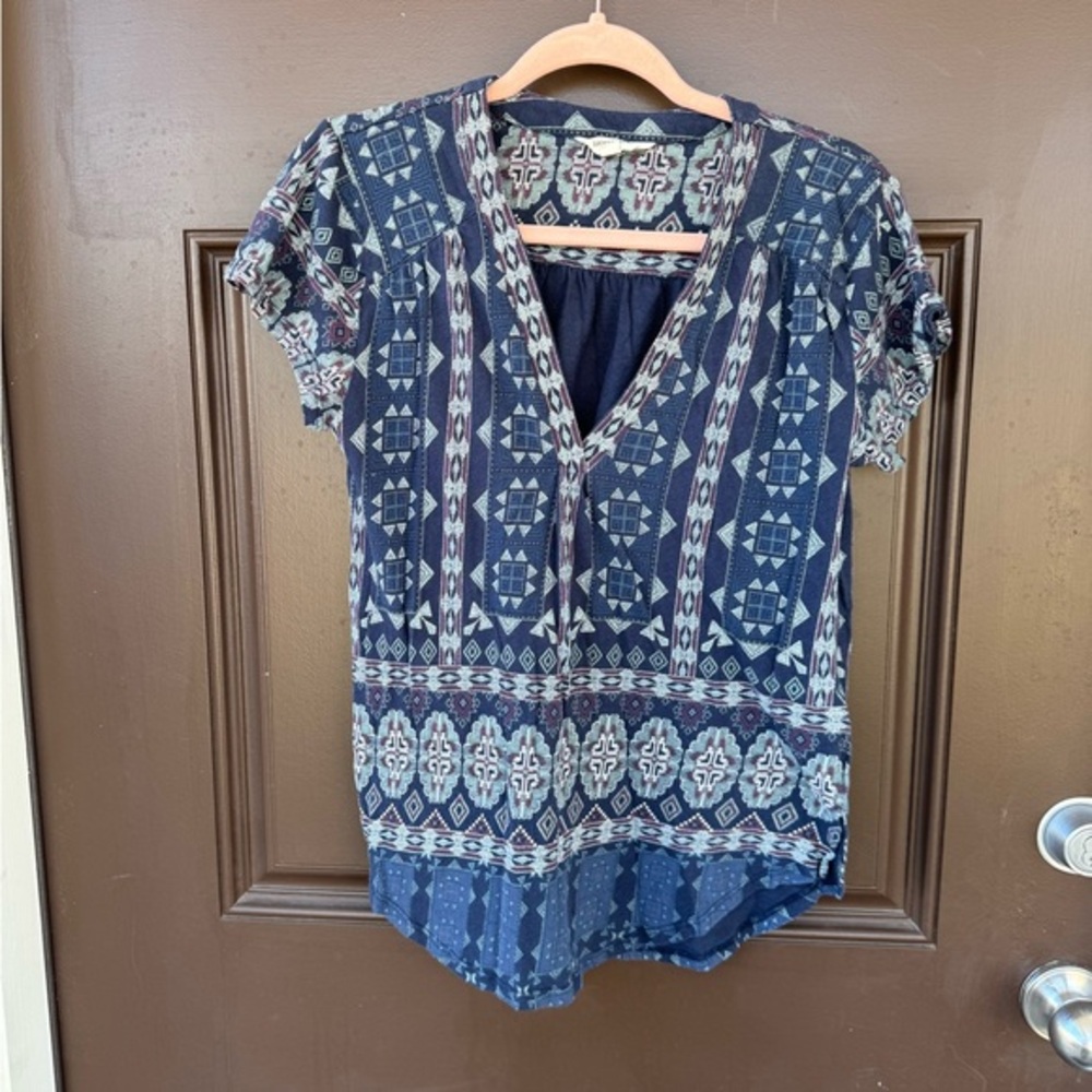 Lucky Brand Blue aztec print shirt v neck